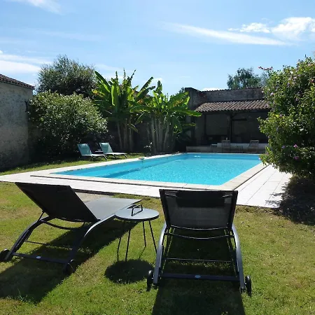 Au Petit Grain Oda ve Kahvaltı Coutures (Gironde)