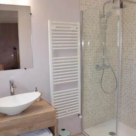 Au Petit Grain Bed and Breakfast 3*