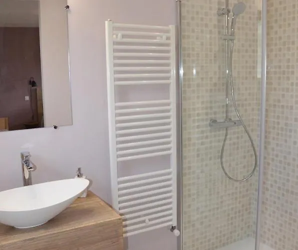 Au Petit Grain Bed & Breakfast 3*