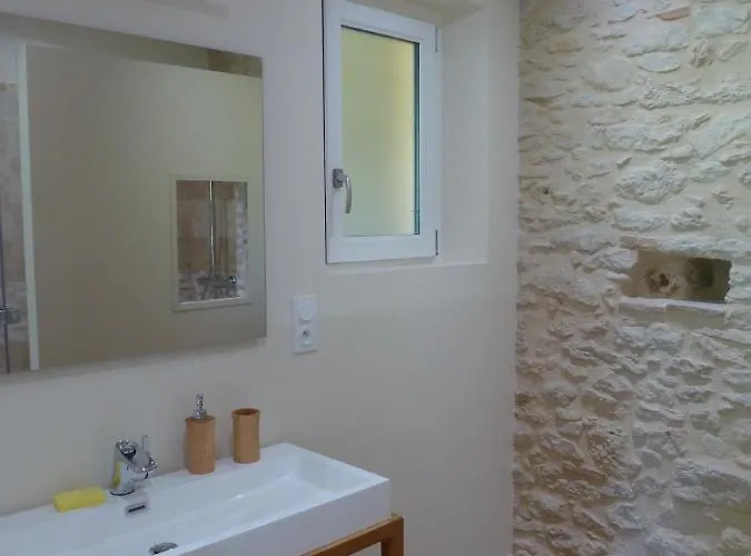 Au Petit Grain Bed & Breakfast 3*